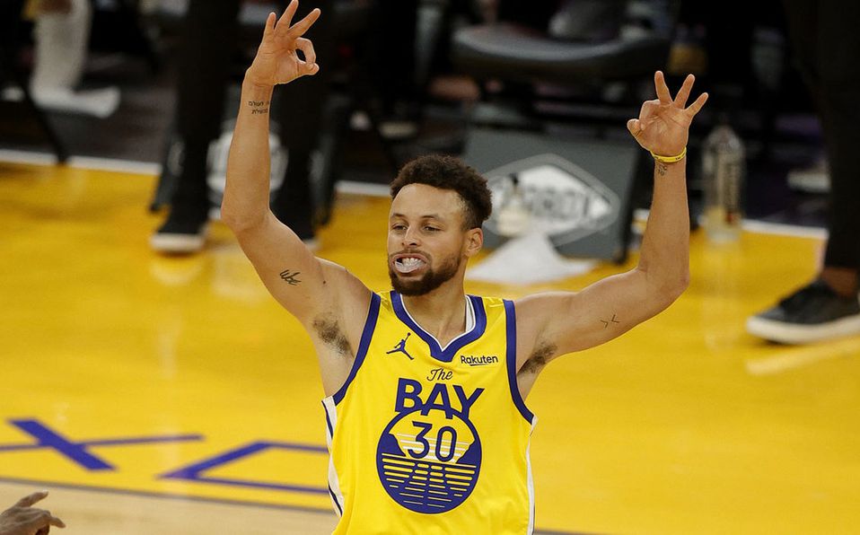 stephen-curry-afp-4_35_0_1130_703