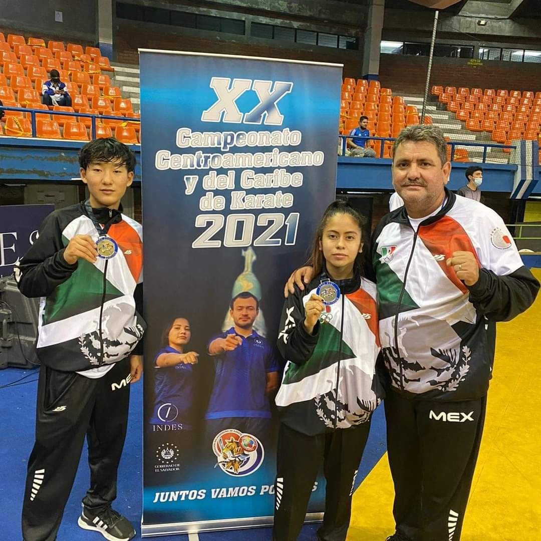 c8c00fc9-b2a9-472b-b456-c4adc29b4612