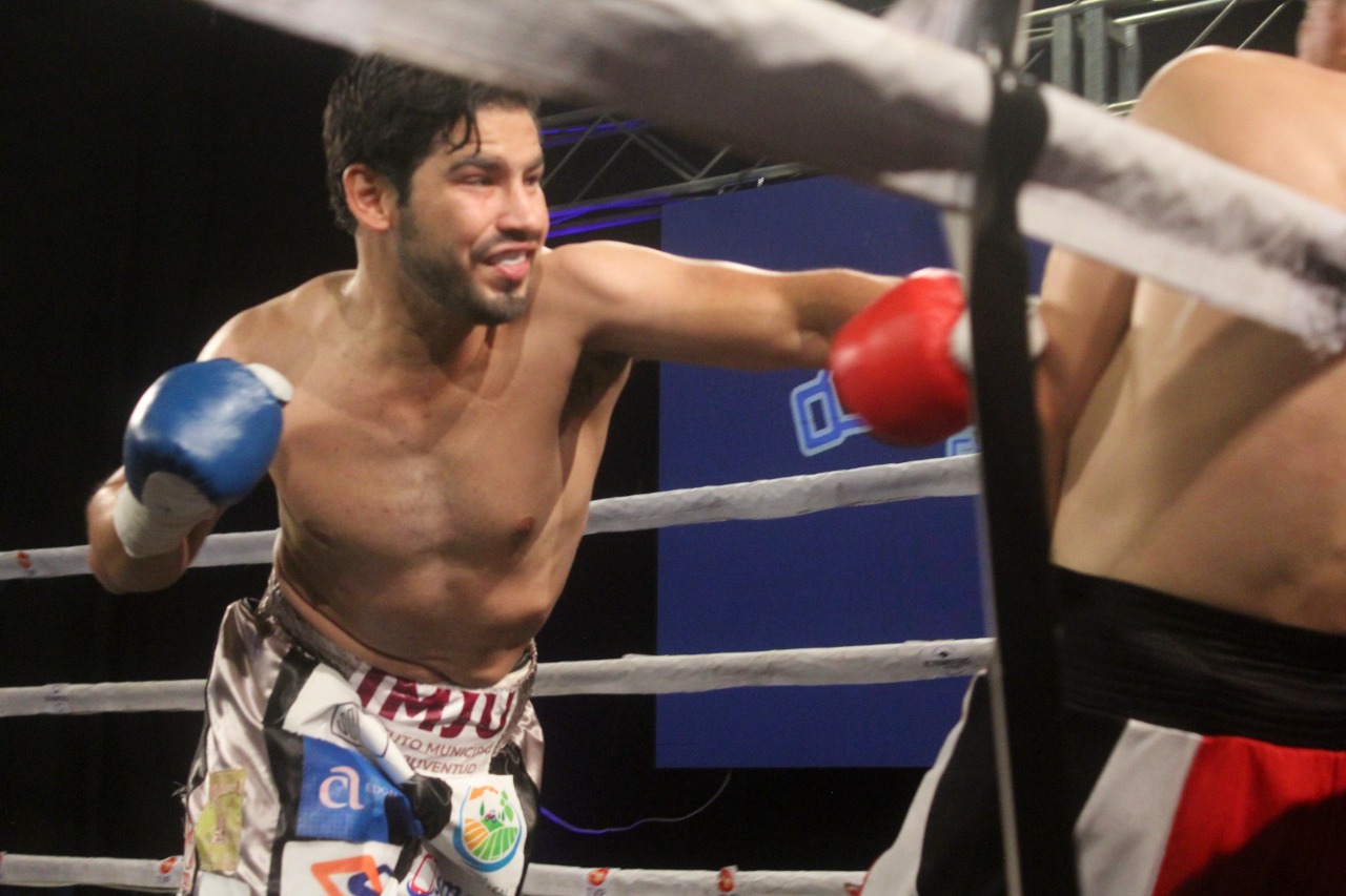 E56760A8-5617-4673-98D5-12BF27CDB7EA