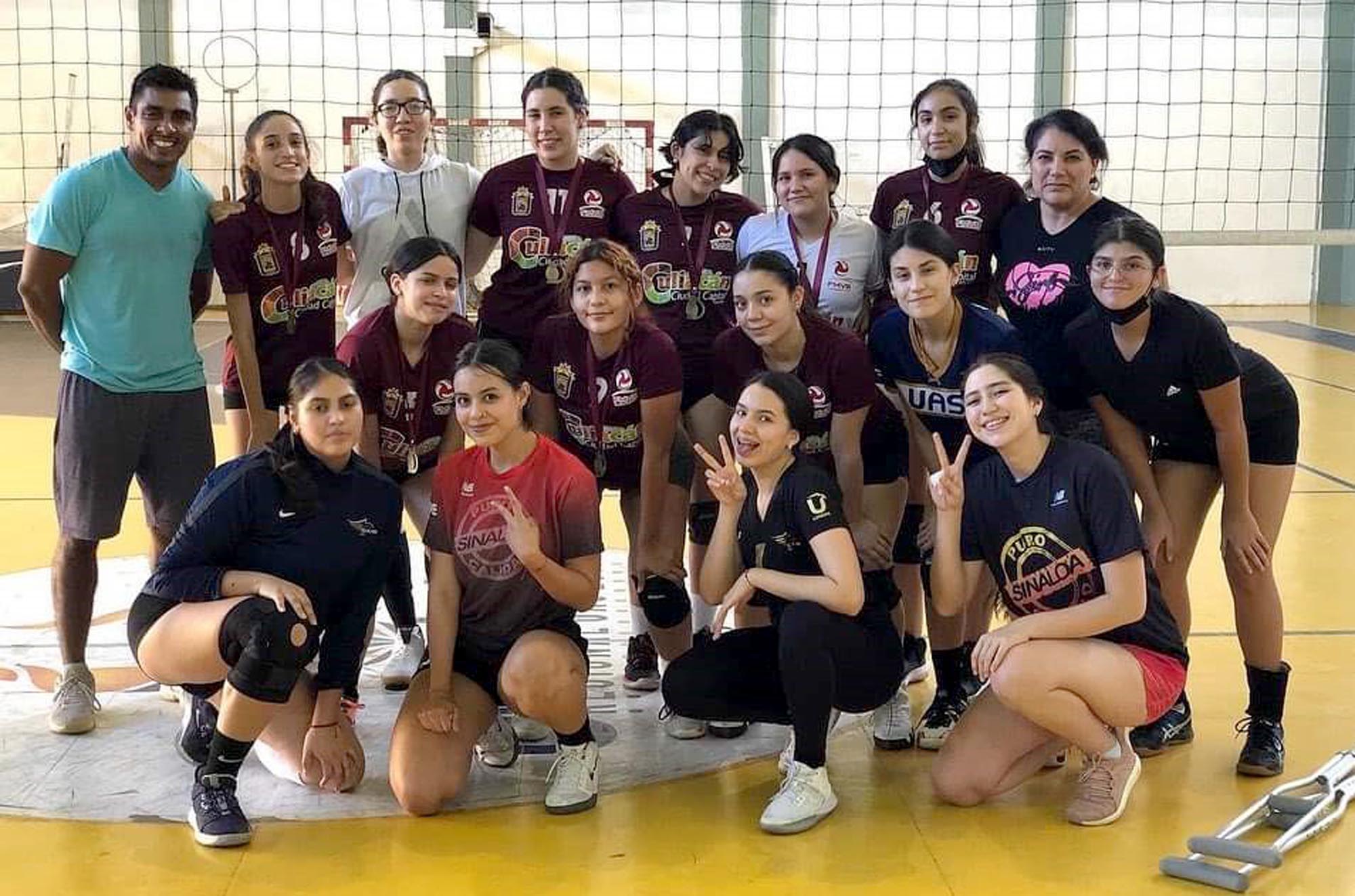 Selección voleibol femenil (2)