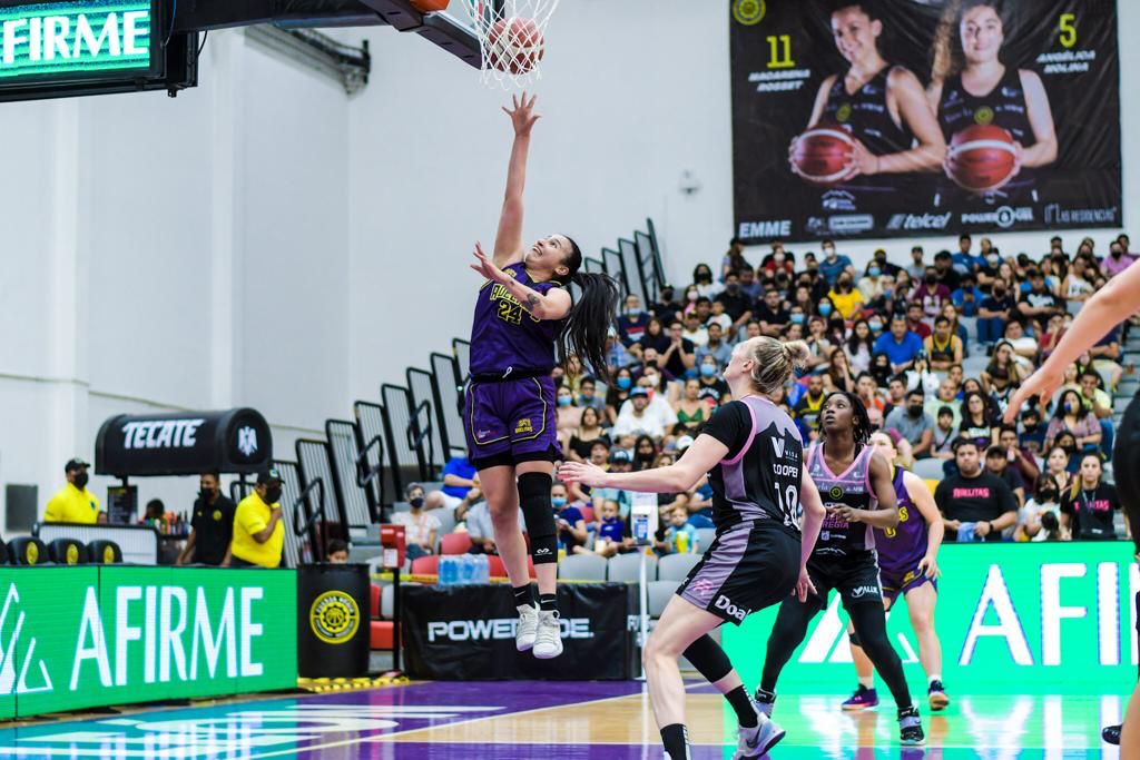 Adelitas_vs_Fuerza_Regia