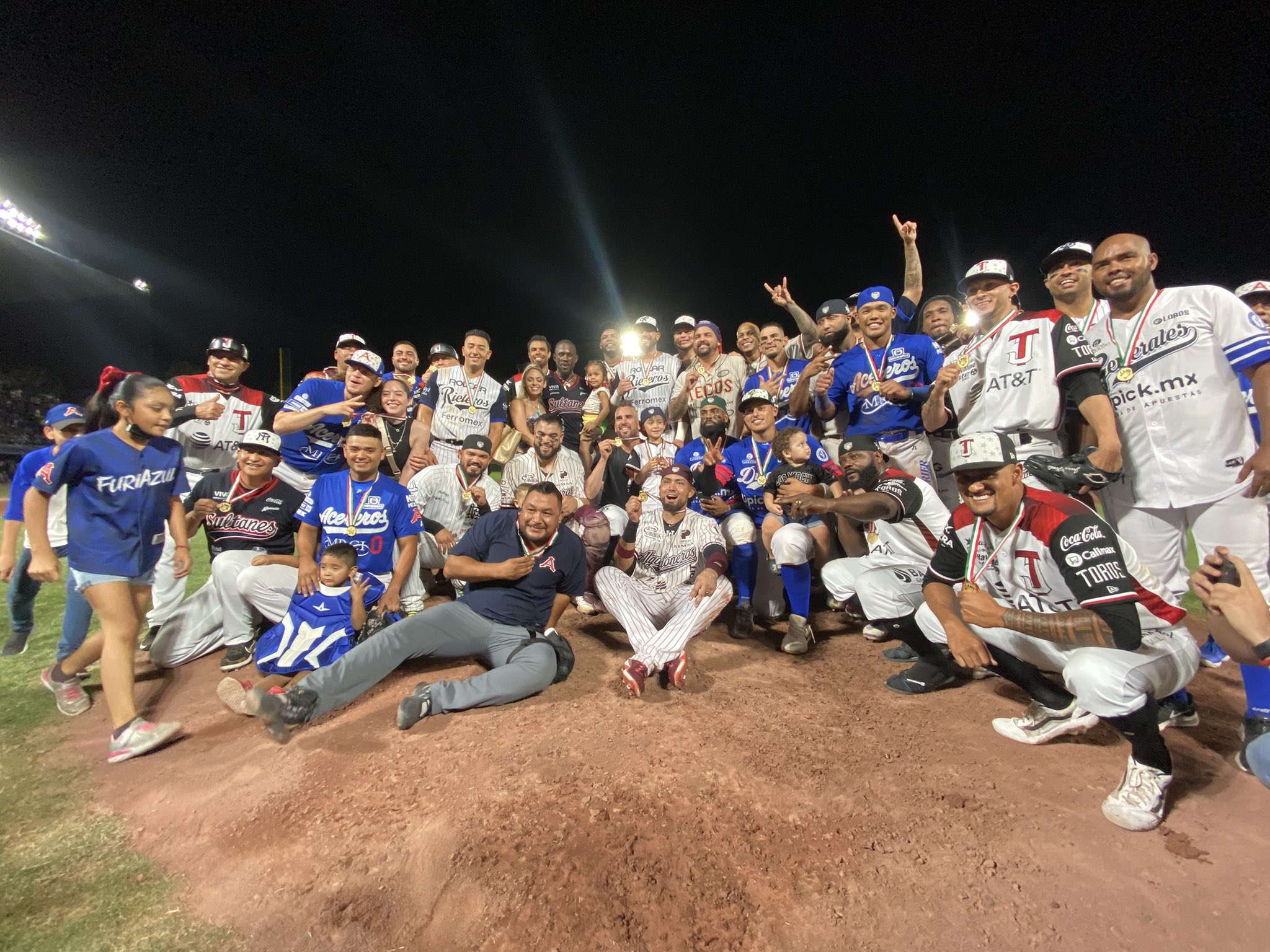 597020DF-23EC-4DB7-BB59-47406EA0E278