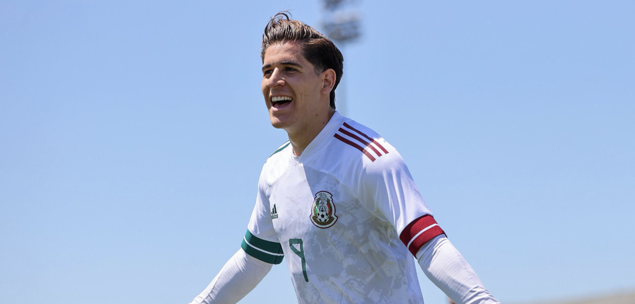 6CA70D61-B40F-4CA6-9034-4AF09E1D6258