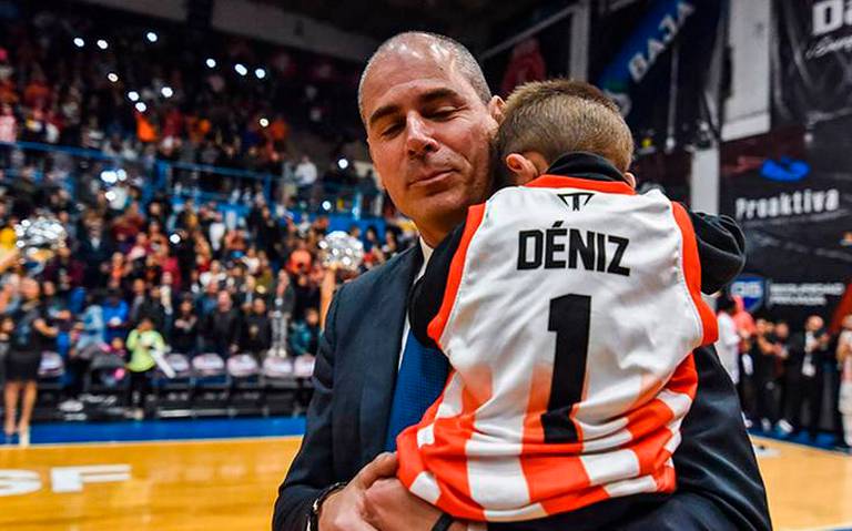 Soles confirman a Iván Déniz para la siguiente temporada