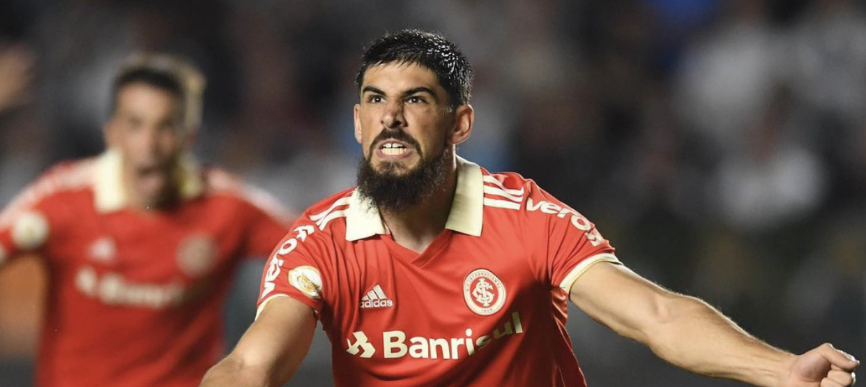 8EDF2FC2-F9F0-4A66-8A61-11A6FFCDE76F