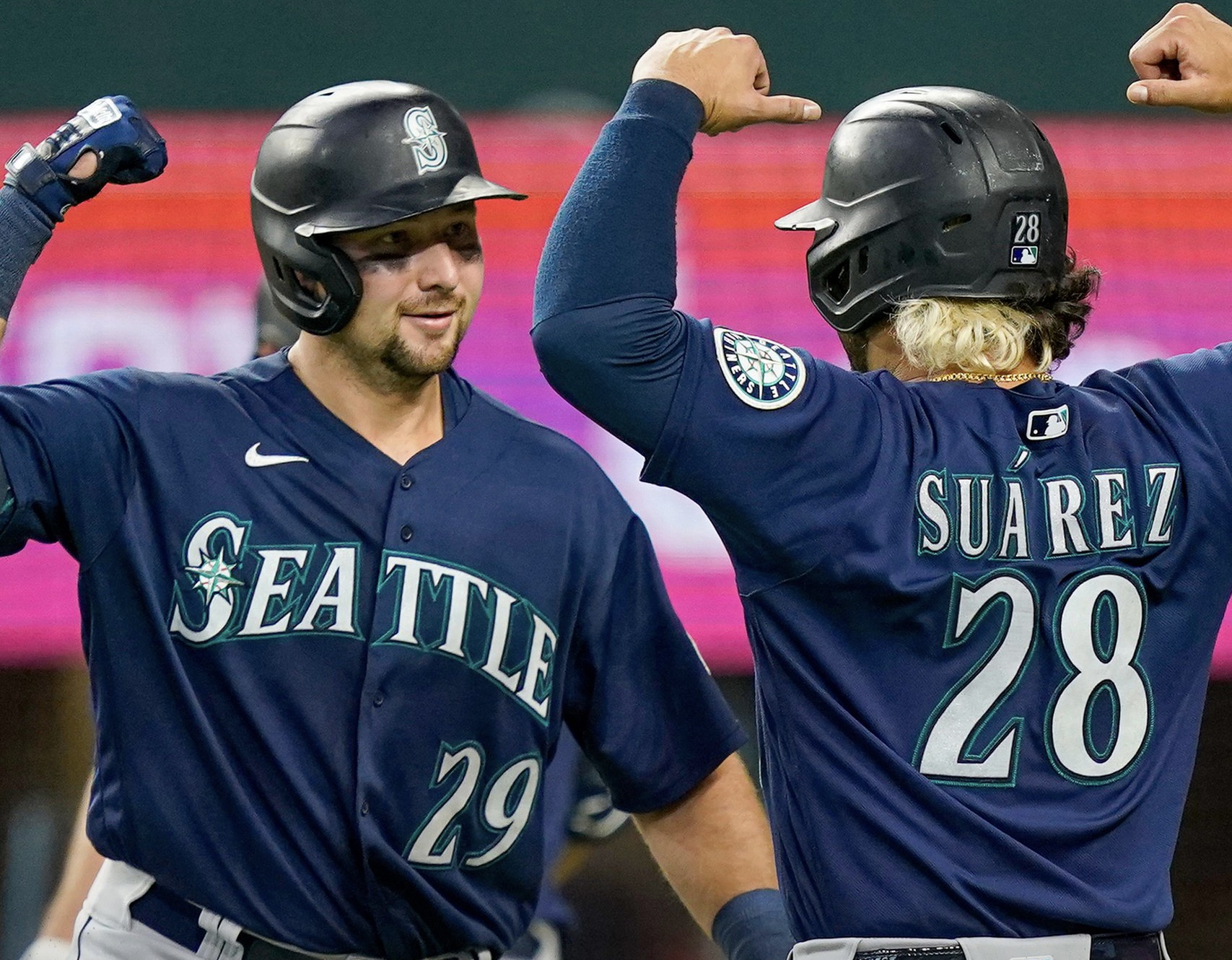 CDD59DA5-E126-4800-BA0A-F8B84A828A6C