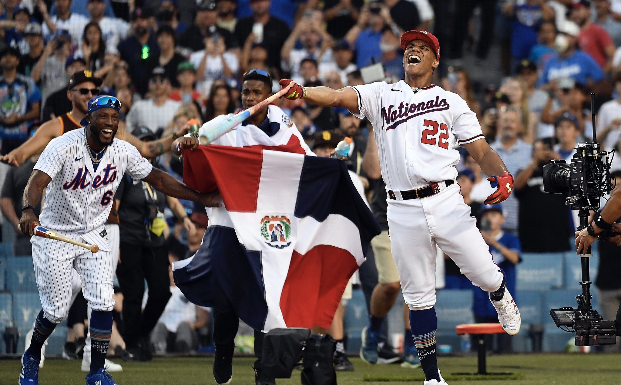 FE4B8A48-77A2-4C97-BBAD-AA078BAA2F10