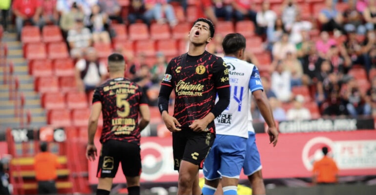 EE7A99B3-3E3A-401A-863C-2715A7DC2DEA