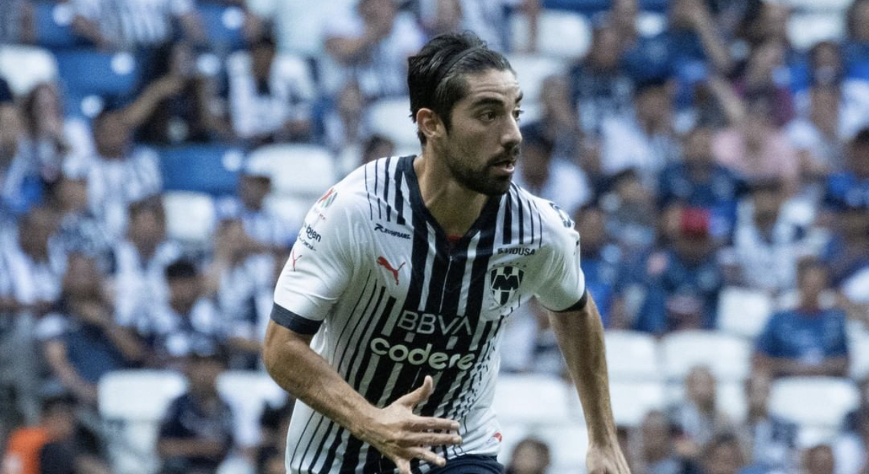 33D48D2E-56DB-416B-A838-76202E47A3F9