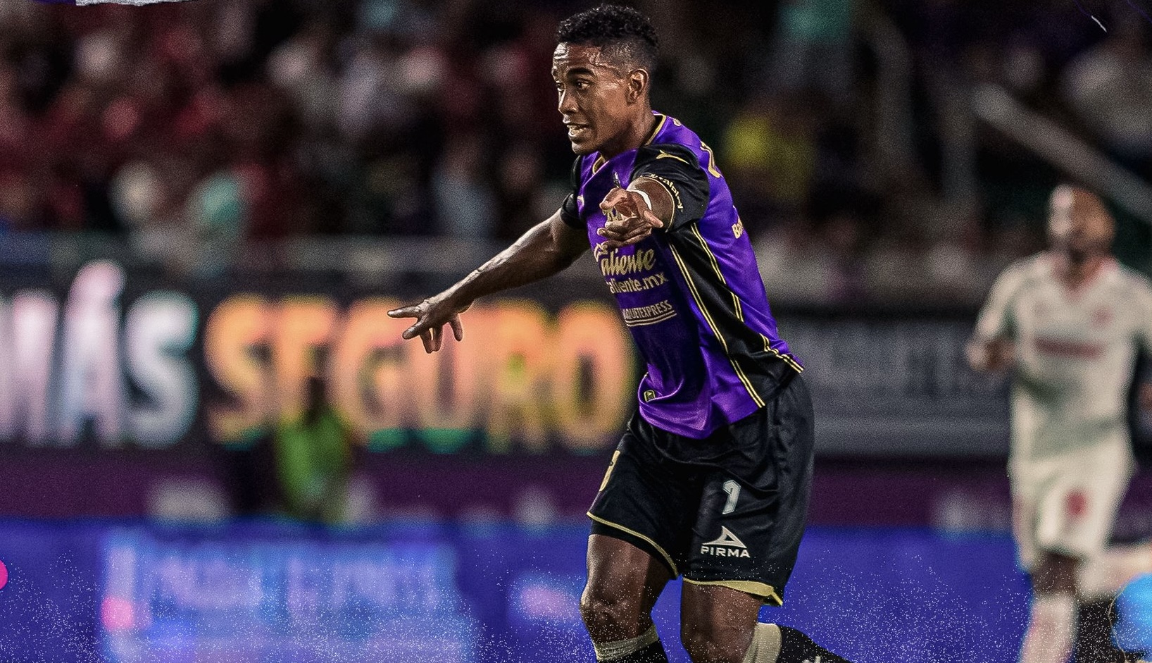 3DF470ED-2D1C-4DCD-AEB4-1214945C7CCE