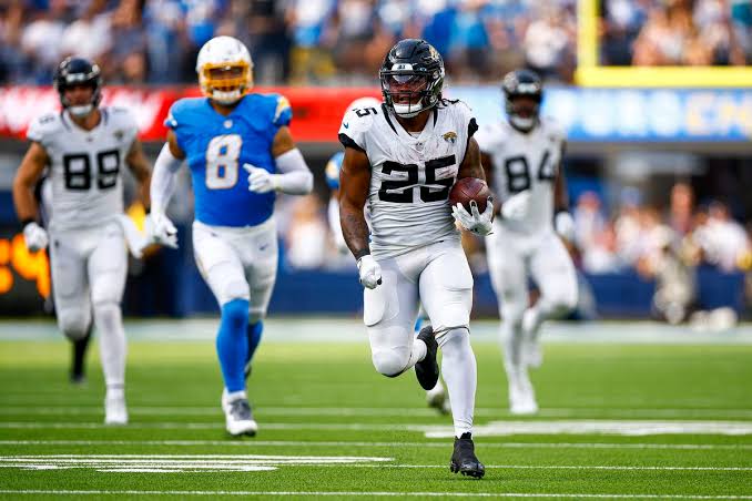 546ECC37-F4C5-46E3-86F6-227A034528D1