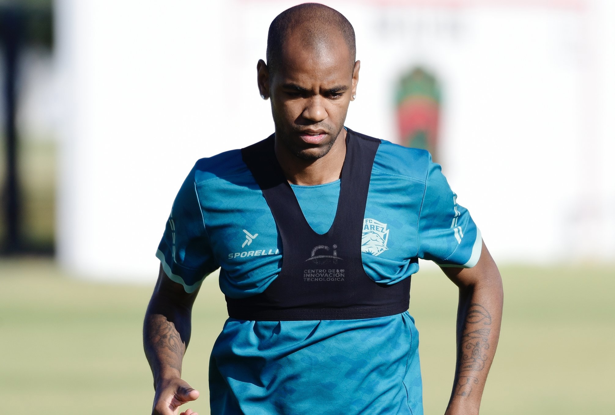 8F4C0273-74C2-484E-A317-FFBA76BAC419