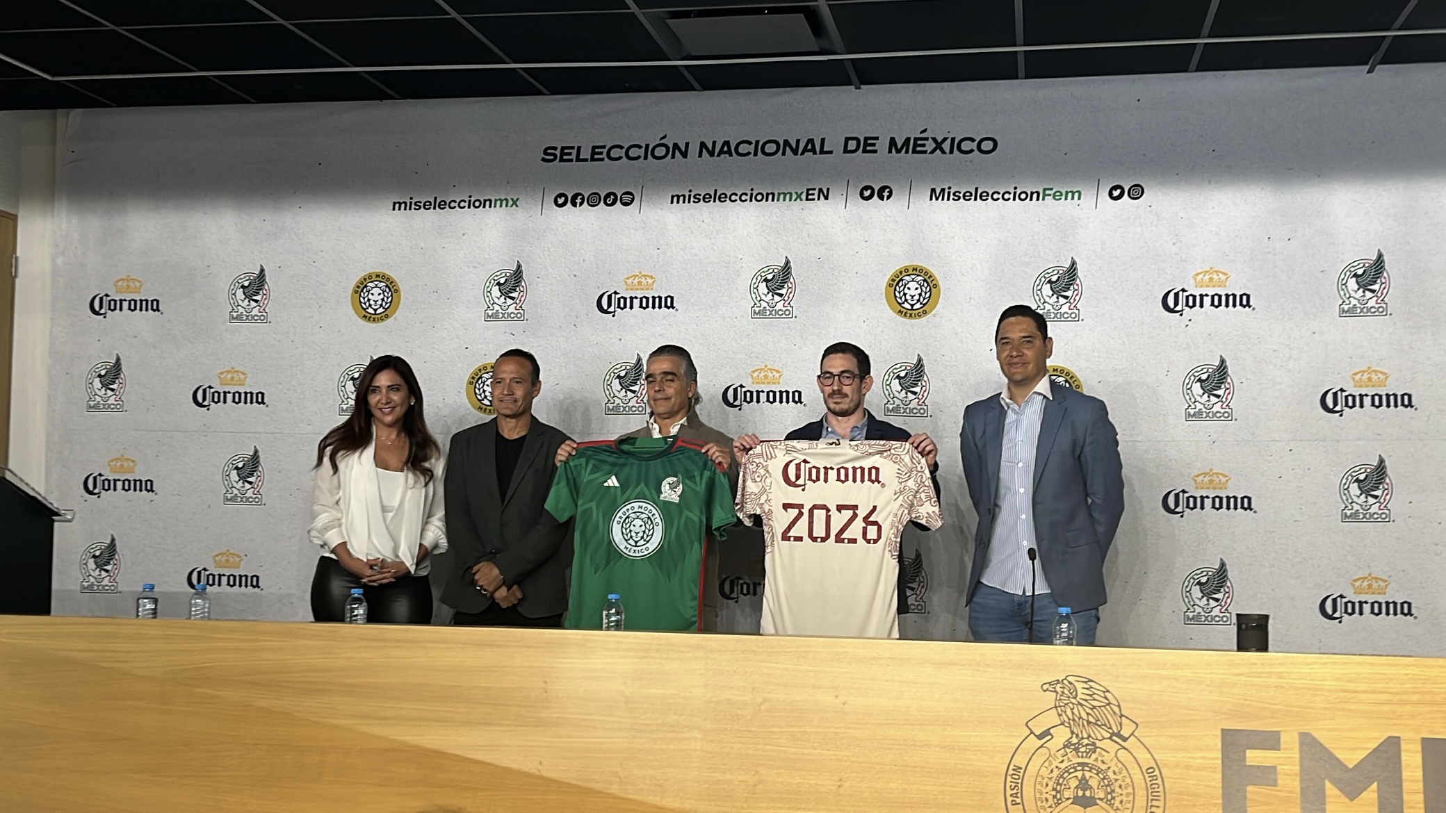 90FB02BD-6A2E-4F3B-8C96-519A71366B39