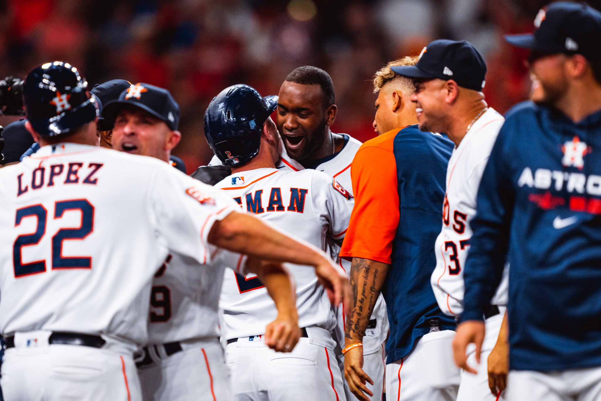 B9378FFD-9F1C-4674-A6FD-380F2361619A