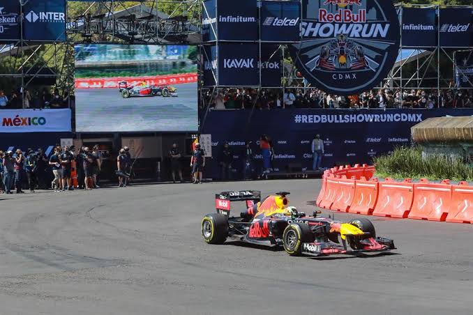 E5DA7ACE-6D15-466F-AE28-12BFFC3F5E10