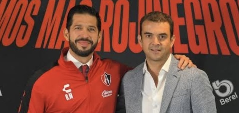 8A64D970-B7F3-4FCE-925A-DF13205047FC