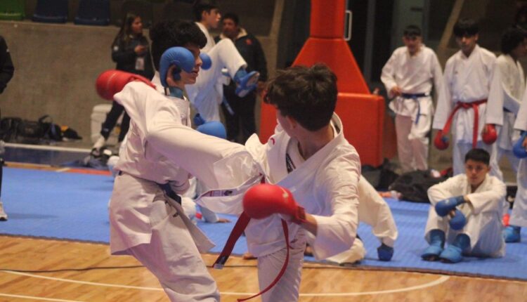 Atletas-sudcalifornianos-en-competencia-de-karate-de-los-CONADE-2023-750×430