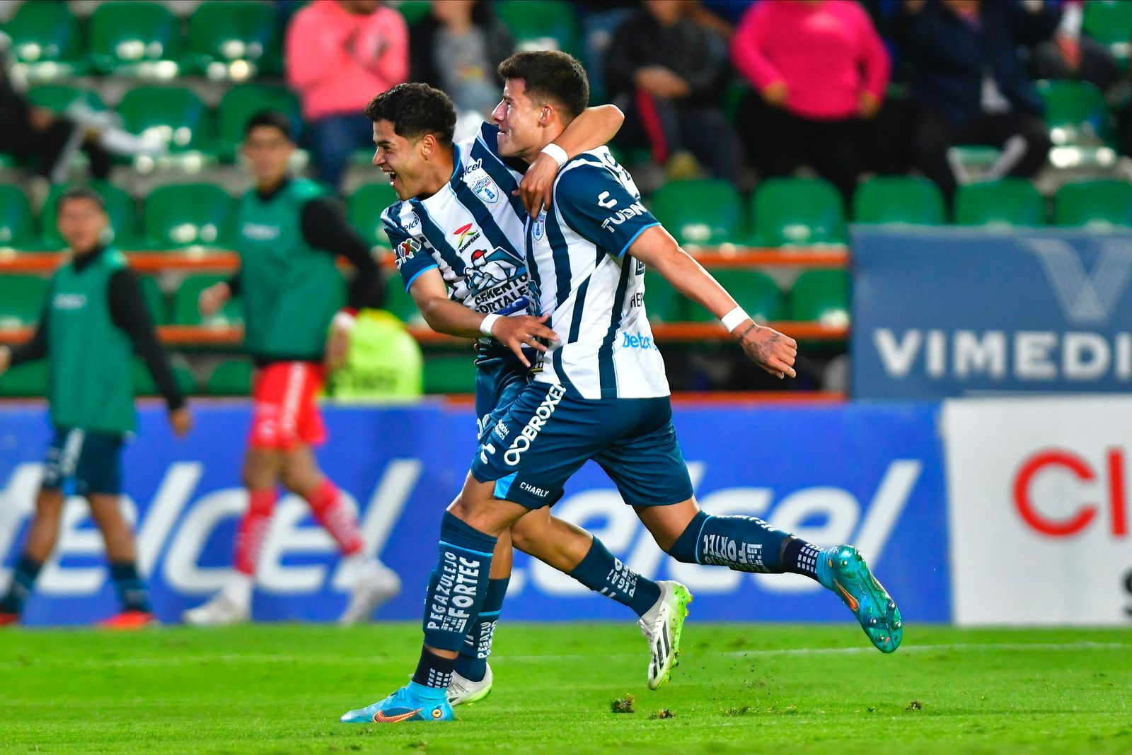 0bef209f-d274-430e-ac36-e83924882486