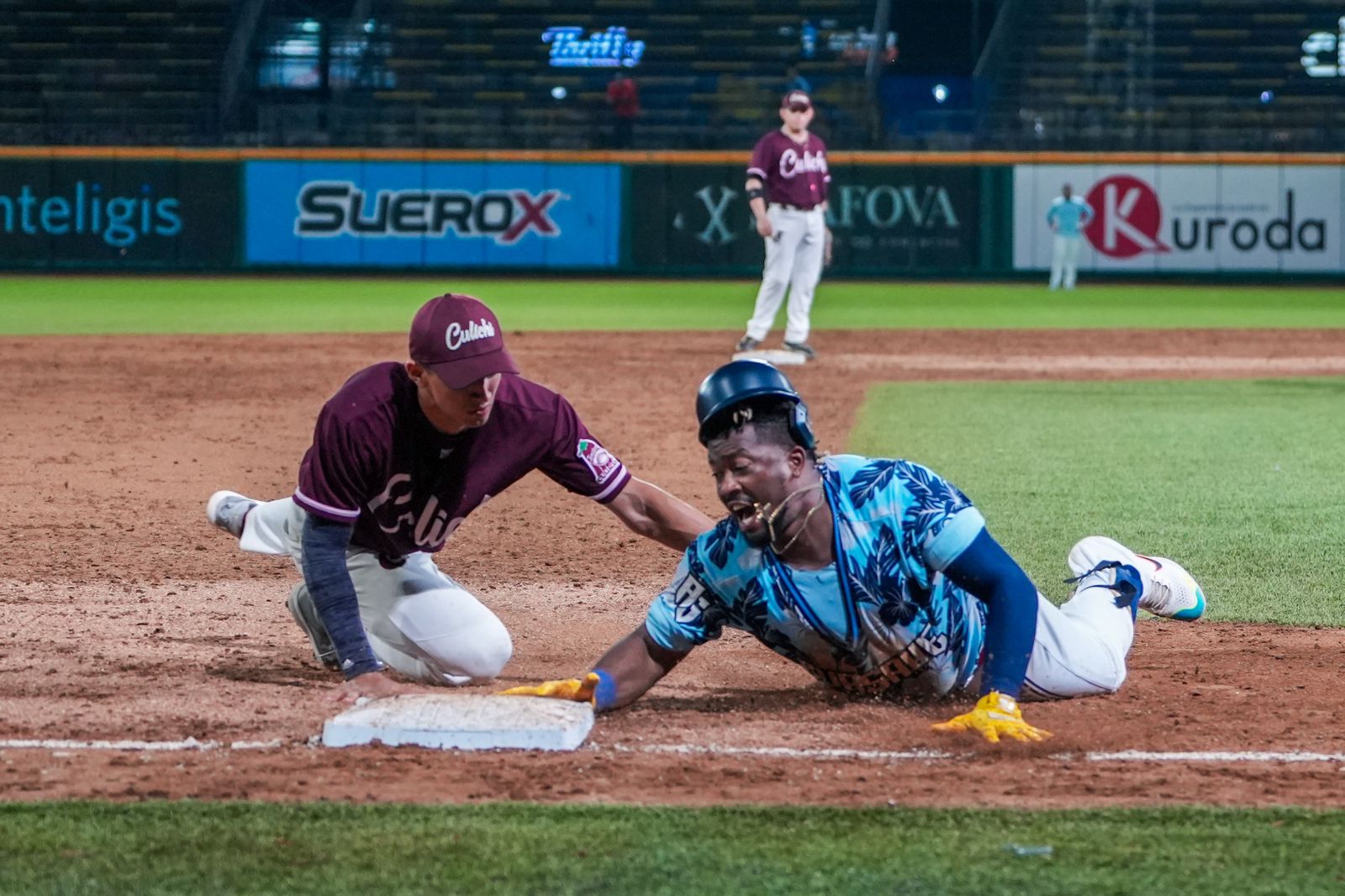 a37b37d2-2b1b-4d94-a0ae-fbfbc8339e11